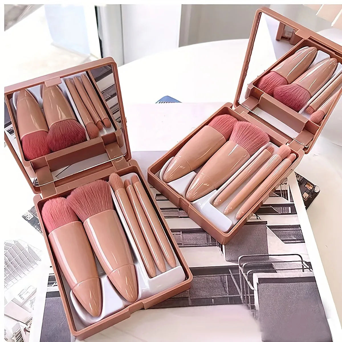 5Pcs Portable Mini Makeup Brush Set With Mirror Foldable
